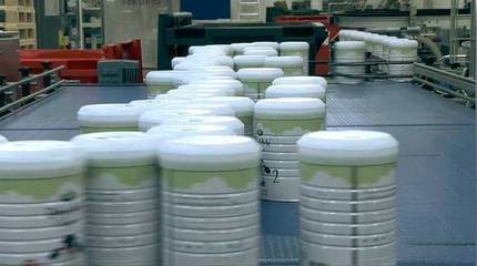 Arla應(yīng)對(duì)“史上最嚴(yán)奶粉新政”的包裝設(shè)計(jì)策略 合規(guī)、透明與品牌重塑